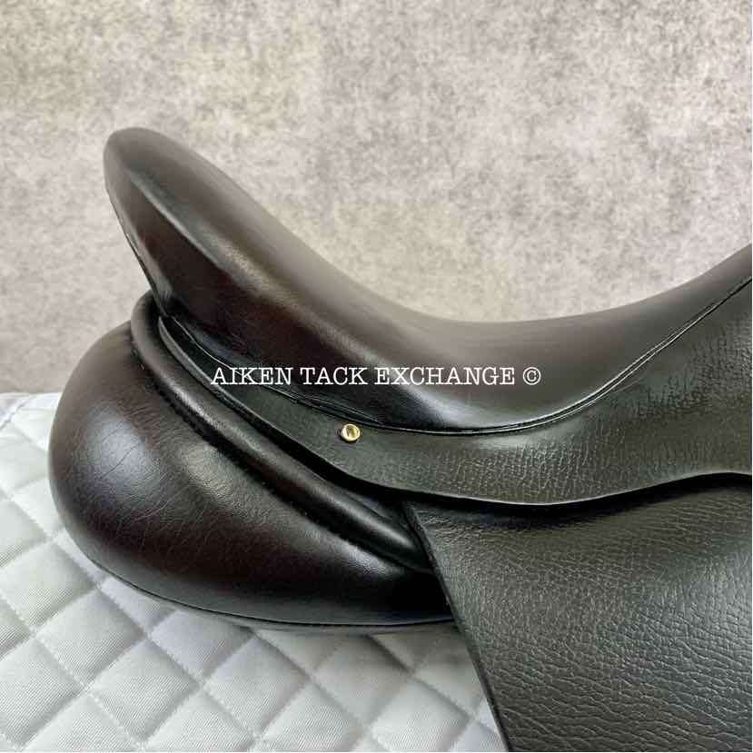 **SOLD** 2007 Albion SL Dressage Saddle, 17.5" Seat, Wide Tree, Wool Flocked Panels