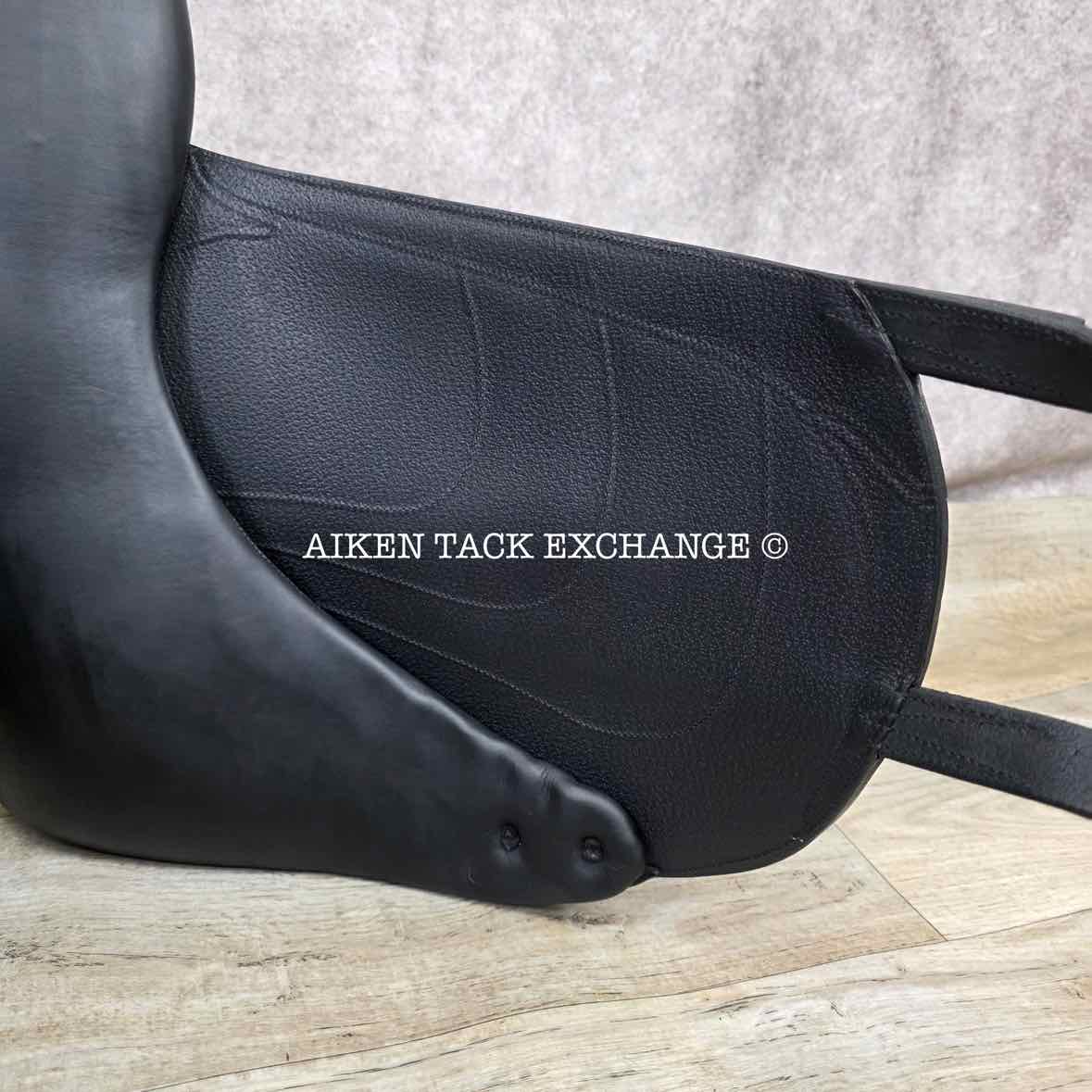 2025 Devoucoux Makila Harmonie Dressage Saddle, 17.5" Seat, 1A Flap, Medium? Tree, D3D Panels