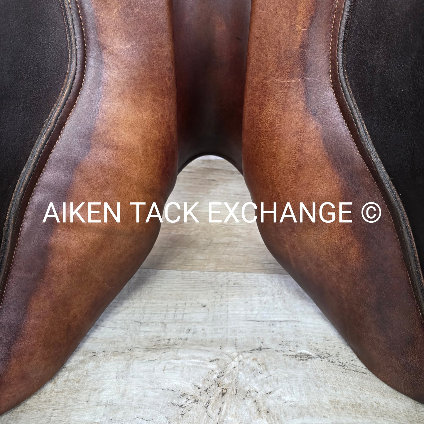 **SOLD** 2012 CWD SE02 Close Contact Jump Saddle, 16.5" Seat, 2L Flap, Medium Tree, Foam Panels