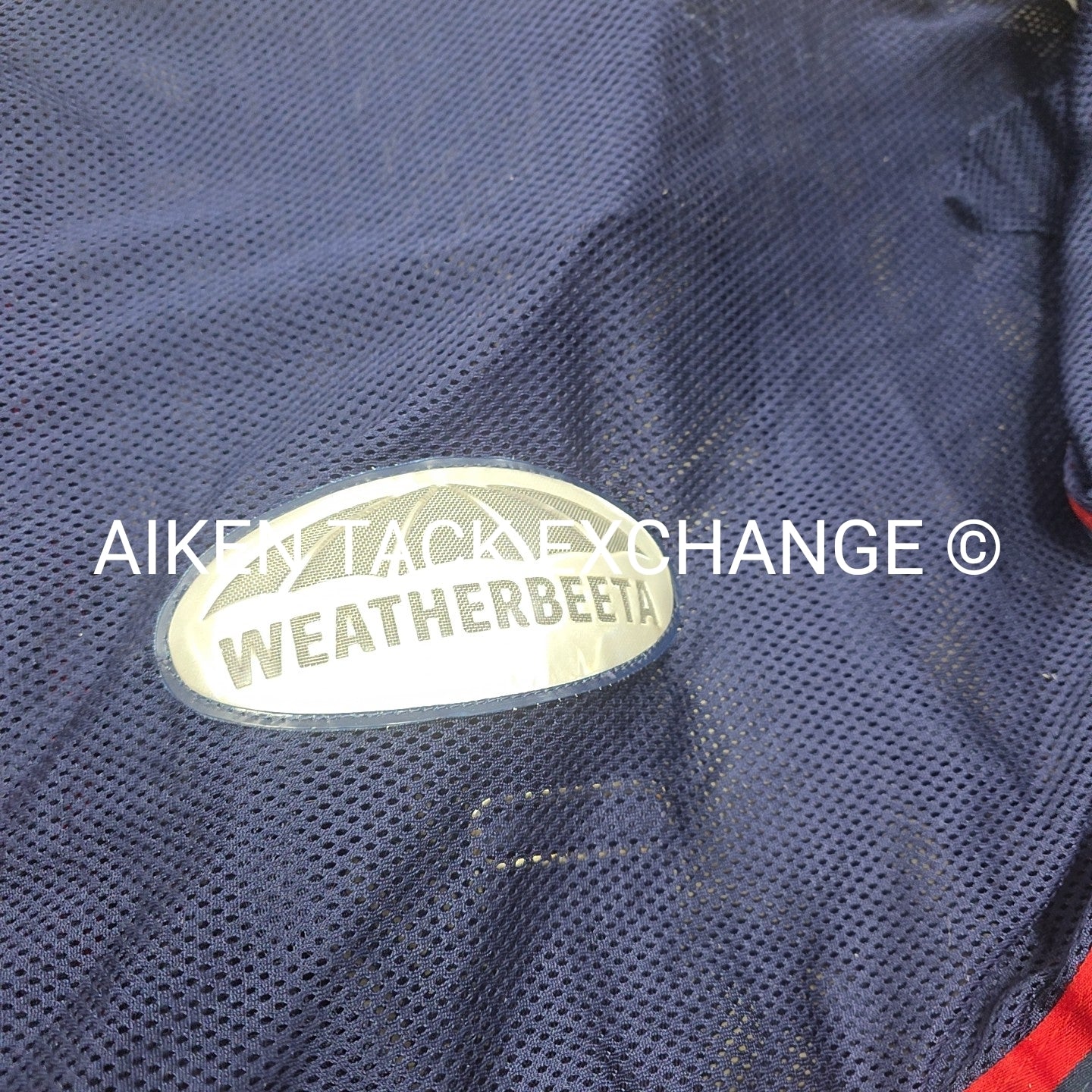 Weatherbeeta Breeze with Surcingle Combo Neck, 75" (has blemishes)