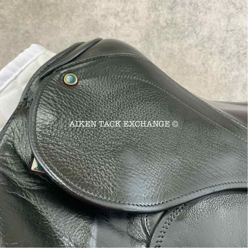 **SOLD** 2012 Stubben Genesis CL Deluxe Dressage Saddle, 17.5" Seat with Biomex, 30 cm Tree - Medium Wide, Wool Flocked Panels