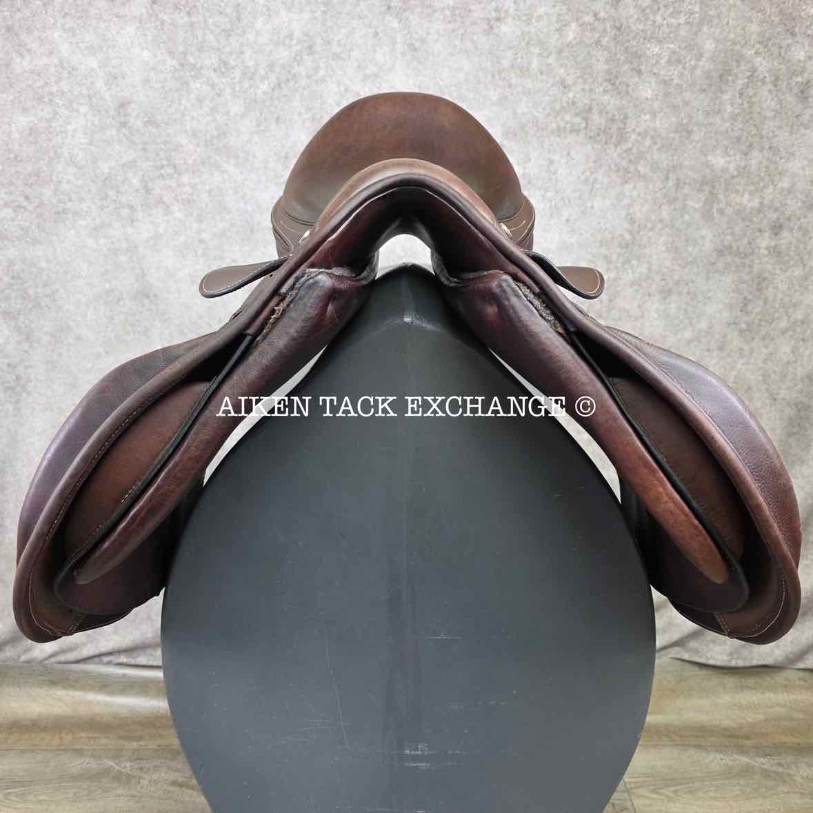 Circuit by Dover Saddlery Close Contact Jump Saddle, 17" Seat, Medium Tree, Foam Panels