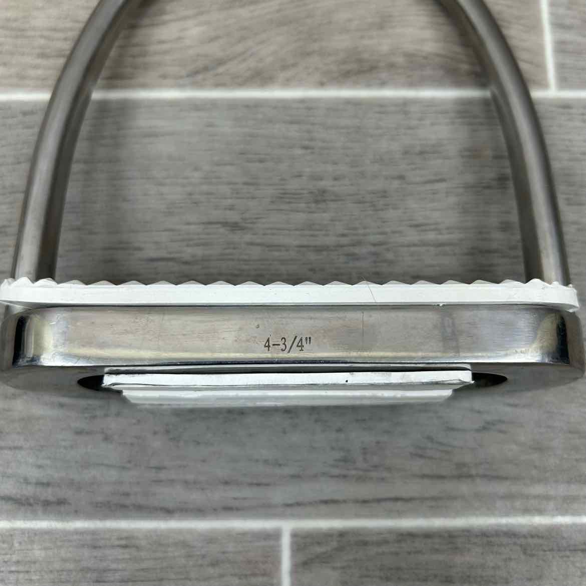 Centaur Fillis Stirrup Irons 4.75"