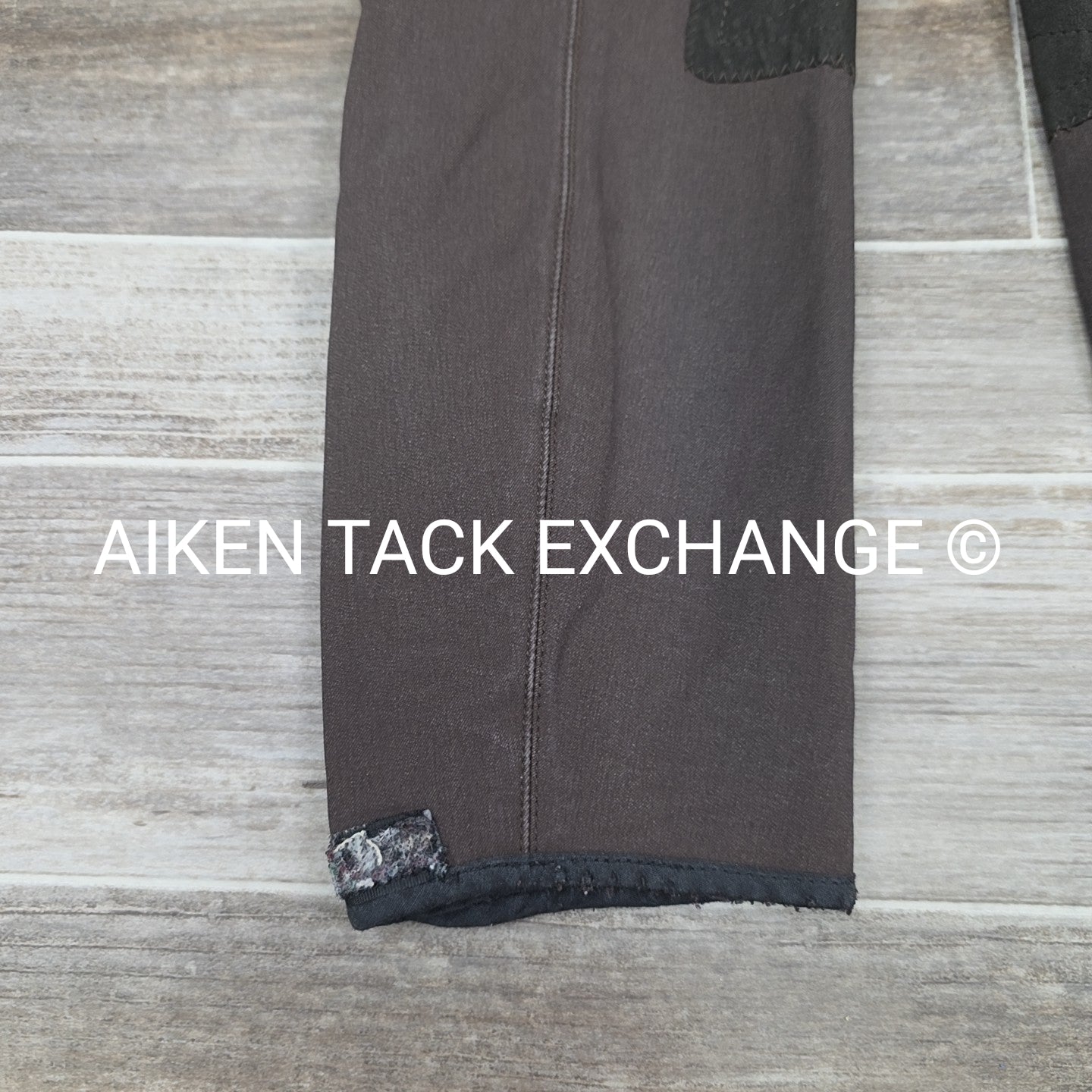 Tailored Sportsman Trophy Hunter Knee Patch Breeches, Size 28 R
