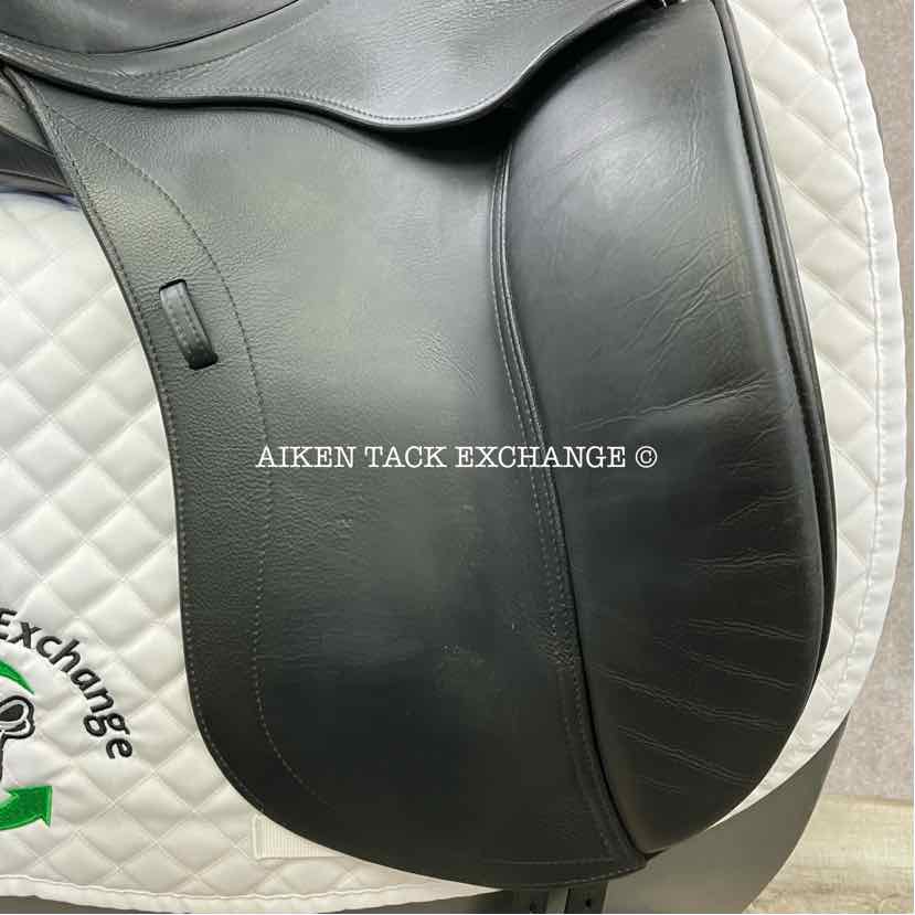 **SOLD** 2013 Schleese Infinity II Dressage Saddle, 17.5" Seat, Adjustable AdapTree, Wool Flocked Panels