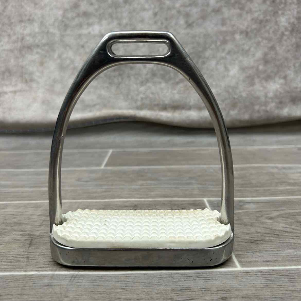 Korsteel Fillis Stirrup Irons 4.5"