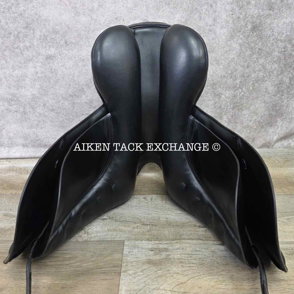 2008 Prestige Doge Dressage Saddle, 17" Seat, 33 Tree - M/MW, Wool Flocked Panels