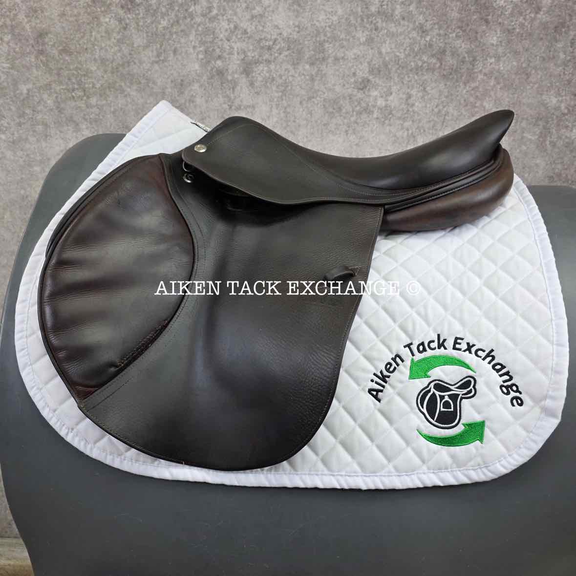 2006 CWD SE02 Close Contact Jump Saddle, 17.5" Seat, 4C Flap, Medium Tree, Foam Panels