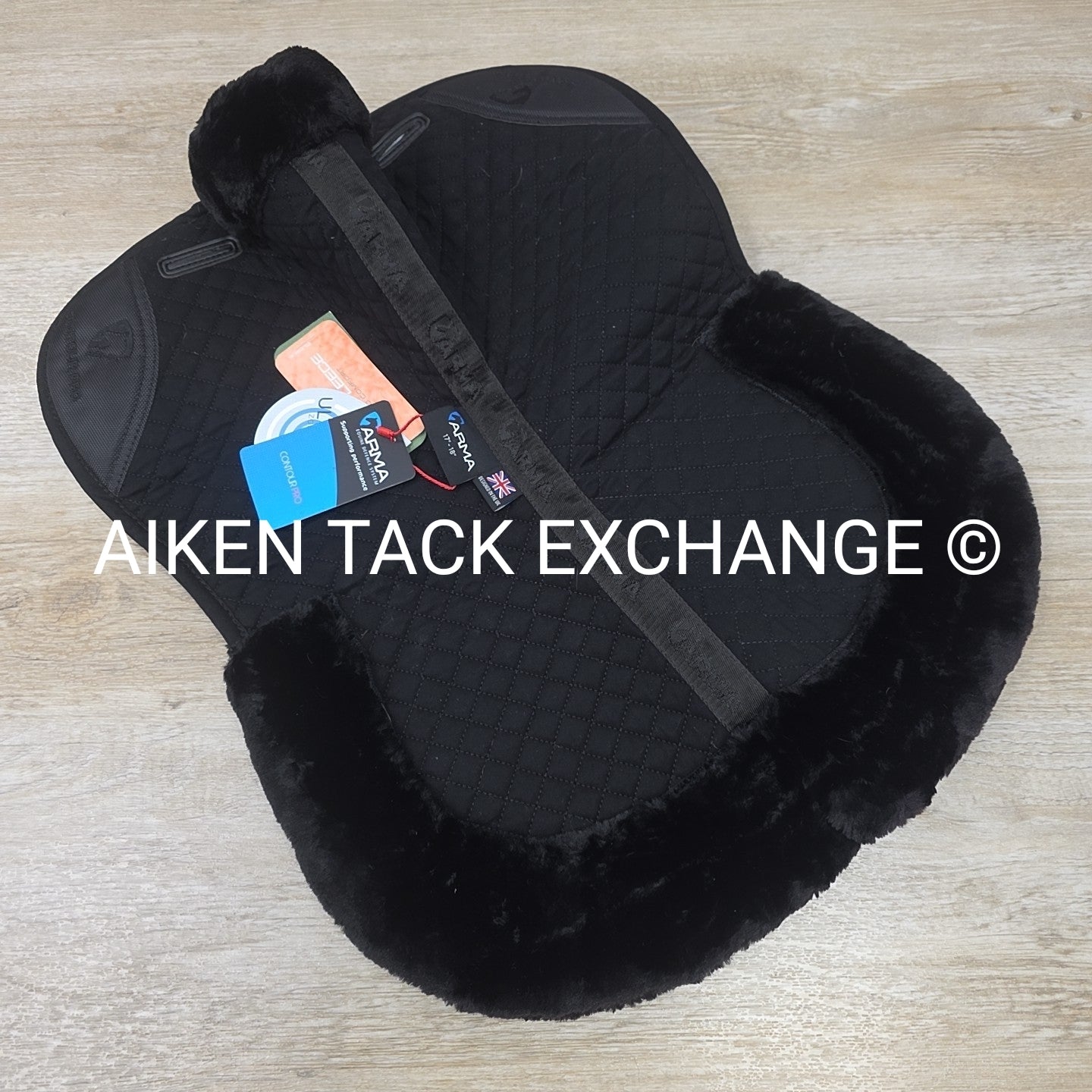 Shires Arma Contour Pro Half Pad, Size 17" - 18"