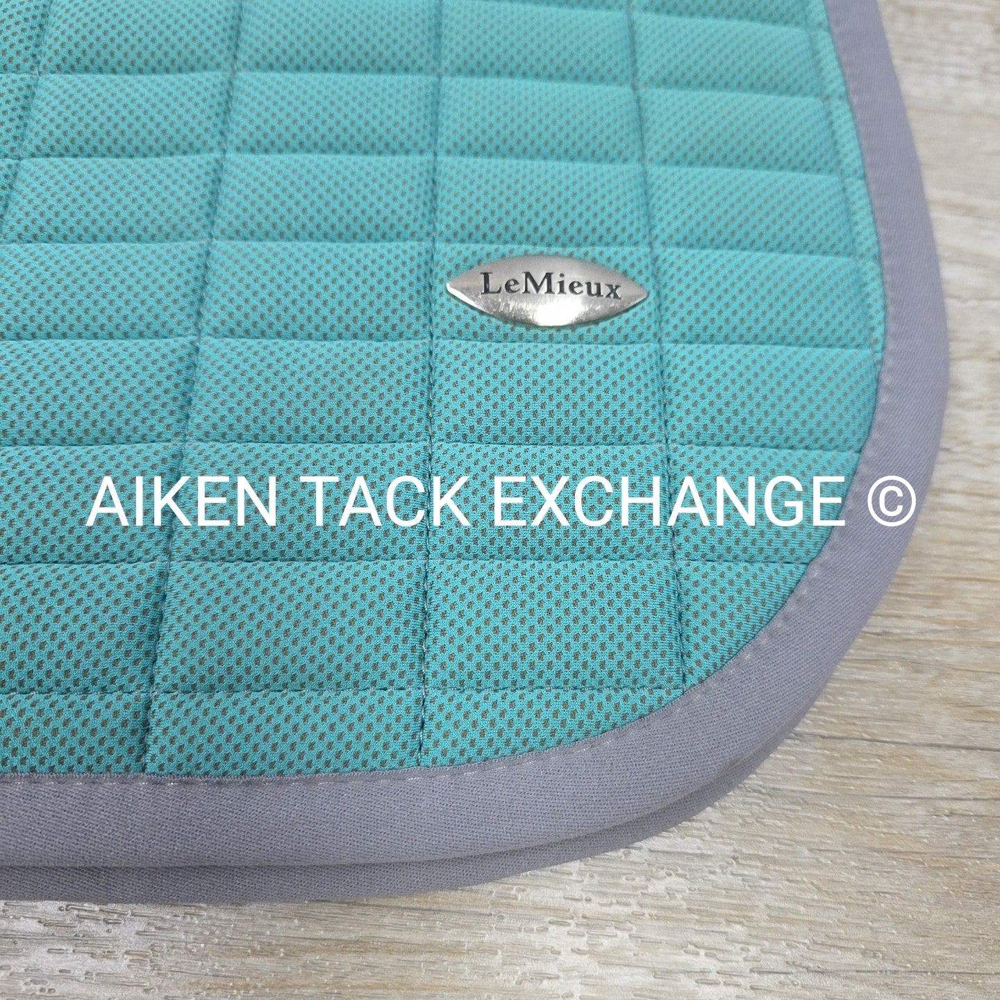 LeMieux Close Contact Square Jump Saddle Pad, Large