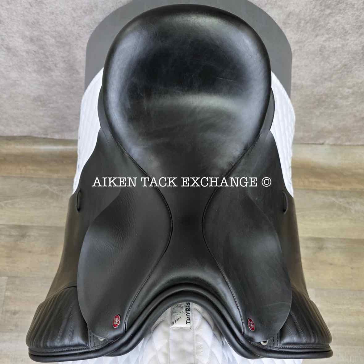 2013 Lovatt & Ricketts Berkeley Dressage Saddle, 17" Seat, M/MW Tree, Wool Flocked Panels