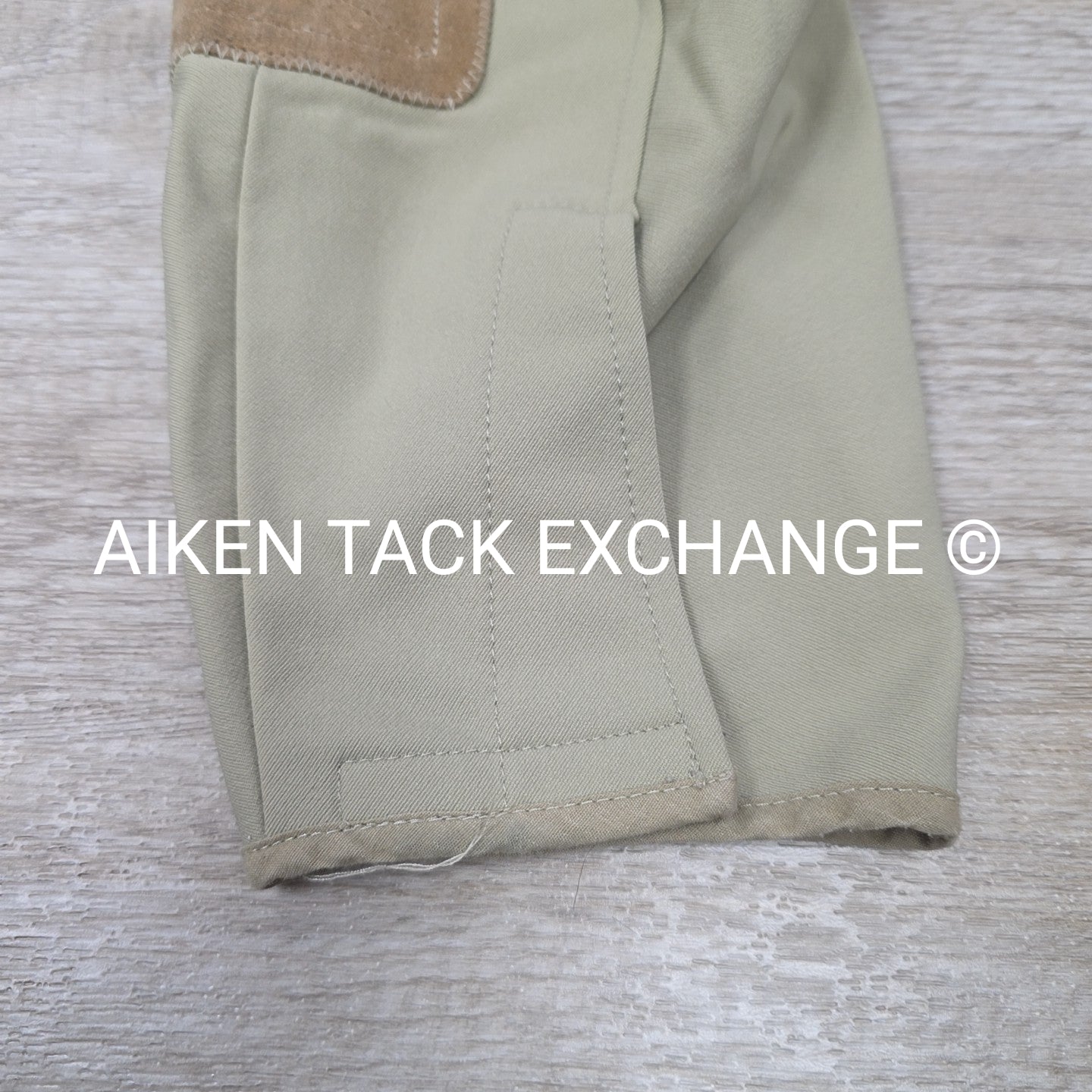 Tailored Sportsman Supreme Hunter Knee Patch Breeches, Size 34 L