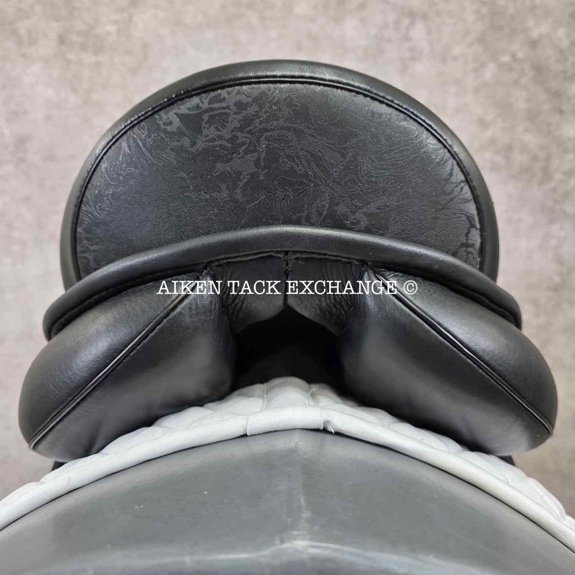 **SOLD** 2023 Passier Evo-D Monoflap Dressage Saddle, 17.5" Seat, Medium Wide Tree, Wool Flocked Panels