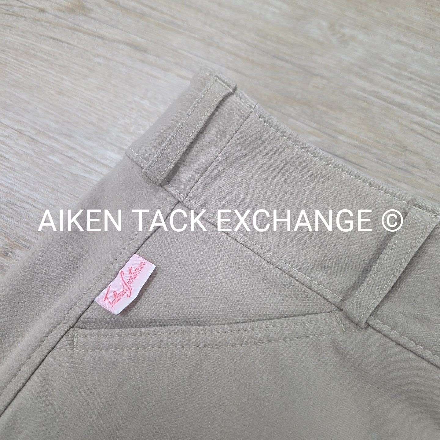 Tailored Sportsman Trophy Hunter Knee Patch Breeches, Size 14 R