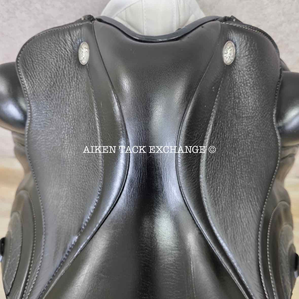 Fairfax Elias Monoflap Dressage Saddle, 18" Seat, Adjustable Tree - Changeable Gullet, Wool Flocked Panels