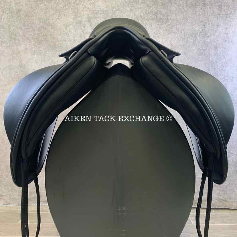 2021 Bates Innova Mono+ Dressage Saddle in Luxe Leather, 17" - 17.5" Seat: Size 1, Adjustable Tree - Changeable Gullet, CAIR Panels