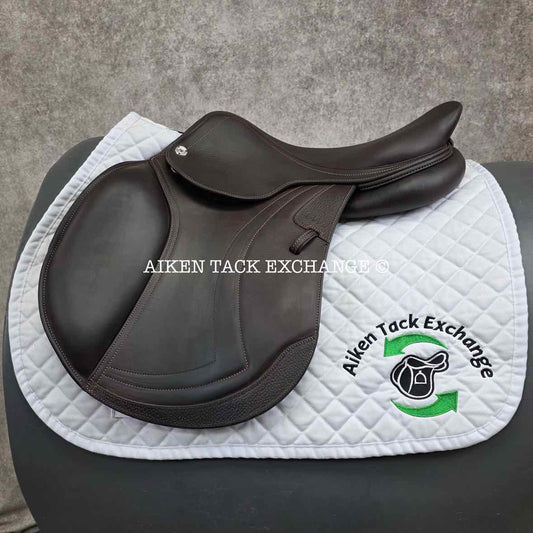 2024 CWD SE01 Close Contact Jump Saddle, 17" Seat, 3CH Flap, Medium Tree, Foam Panels, Full Buffalo Leather