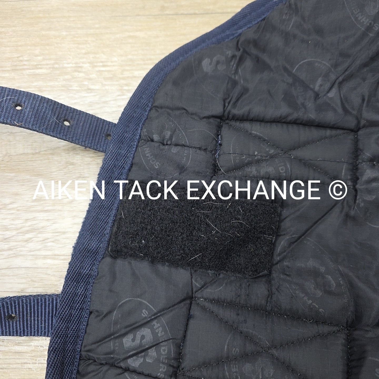 Schneiders Medium Weight Turnout Blanket, 72"