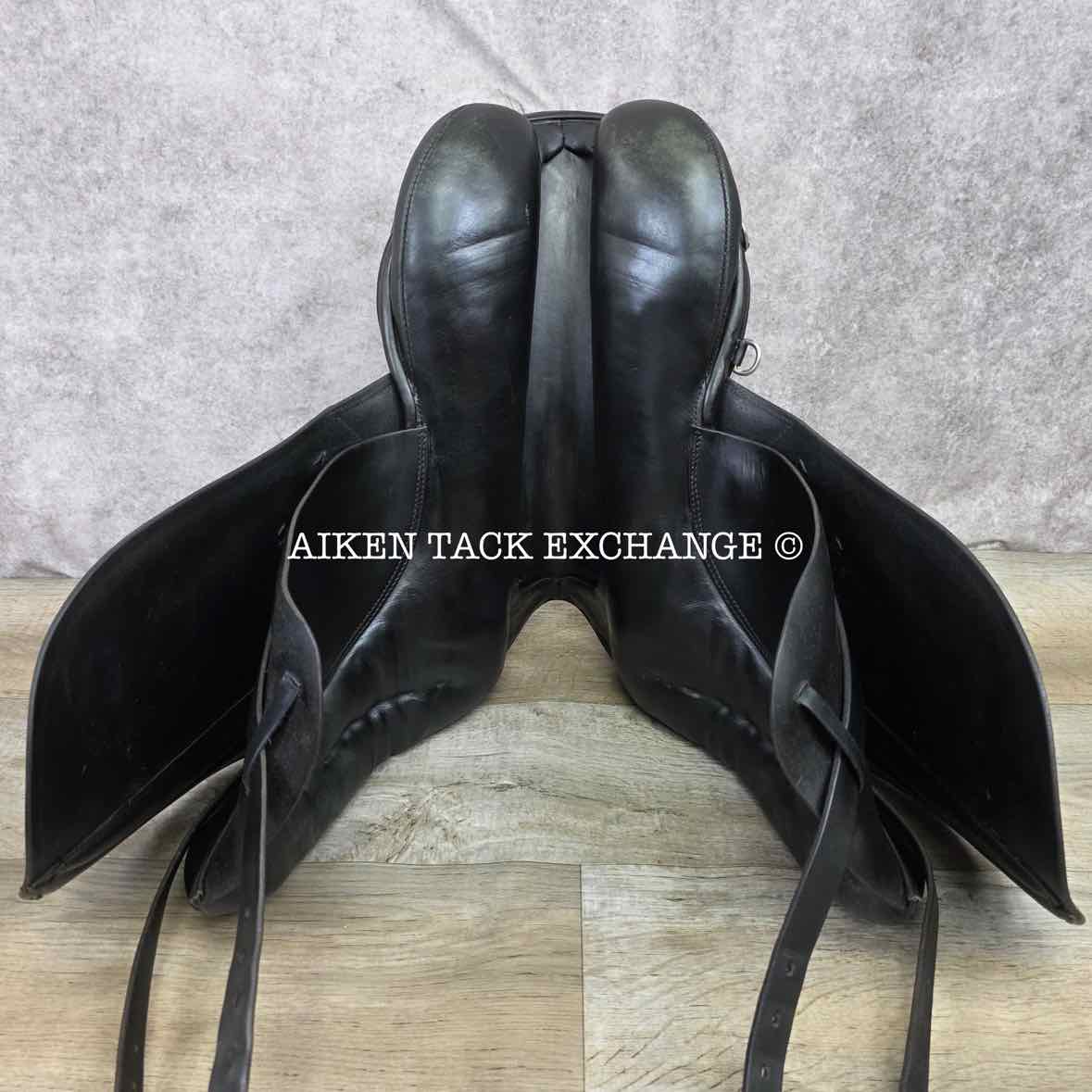 Courbette Lemetex Aristokrat Dressage Saddle, 18" Seat, 31 Tree- Medium Wide, Wool Flocked Panels