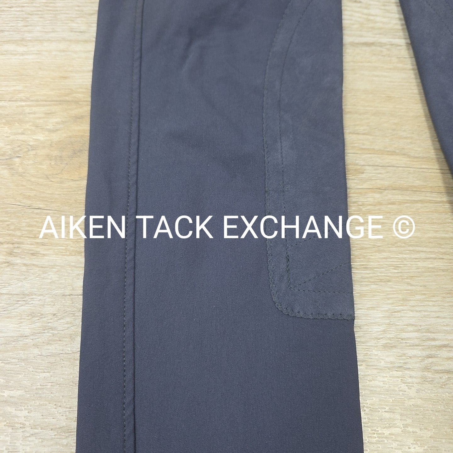 Tailored Sportsman Trophy Hunter Knee Patch Breeches, Size 26