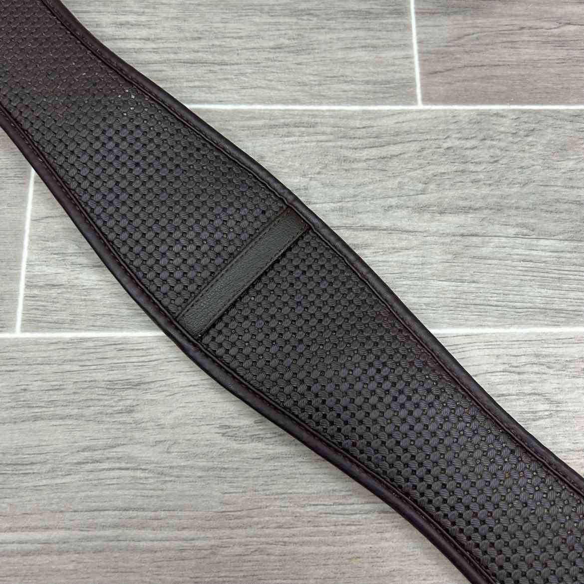 Wintec Chafeless Girth, Brown, 56"