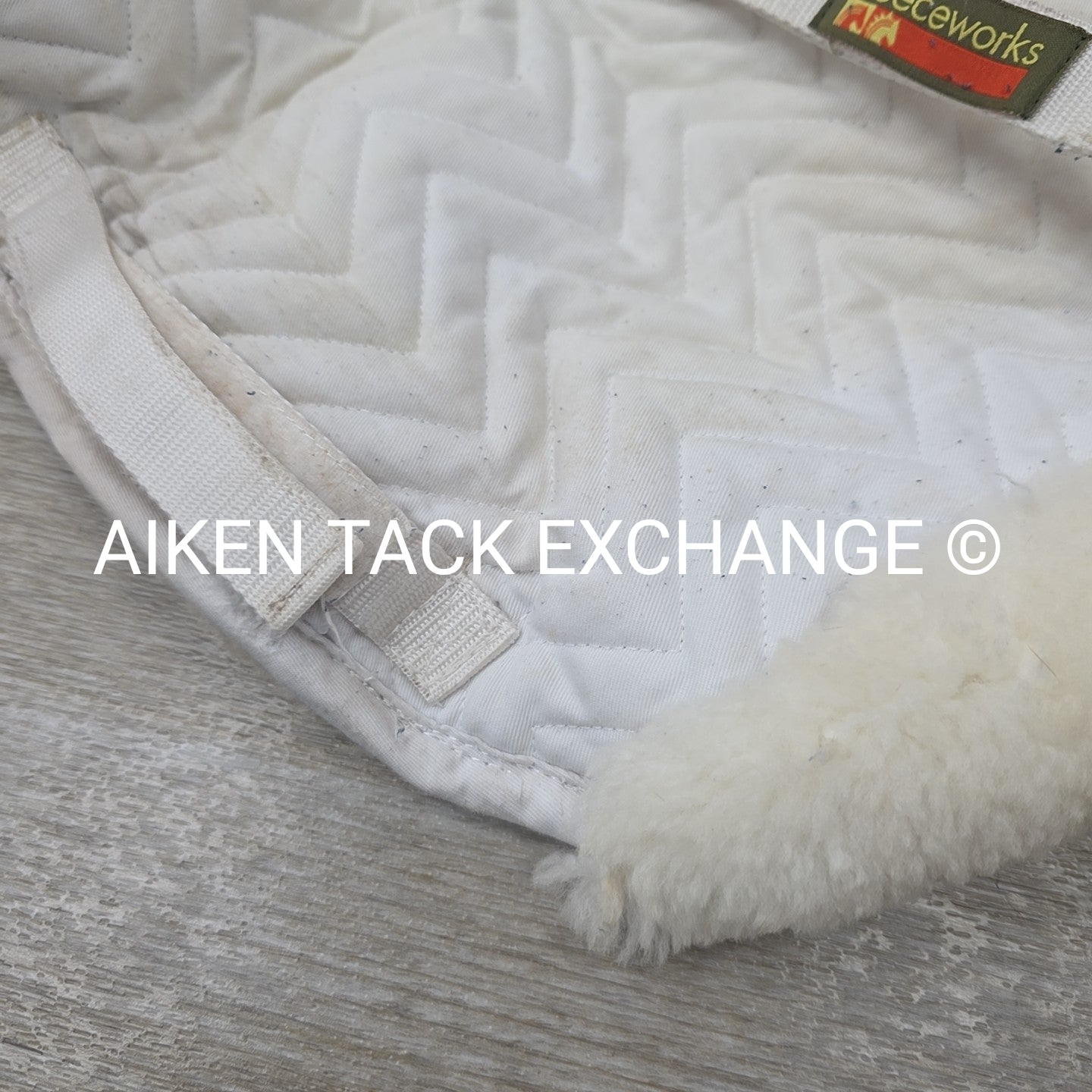 Fleeceworks Sheepskin Show Hunter Pad Partial Trim with Front Roll