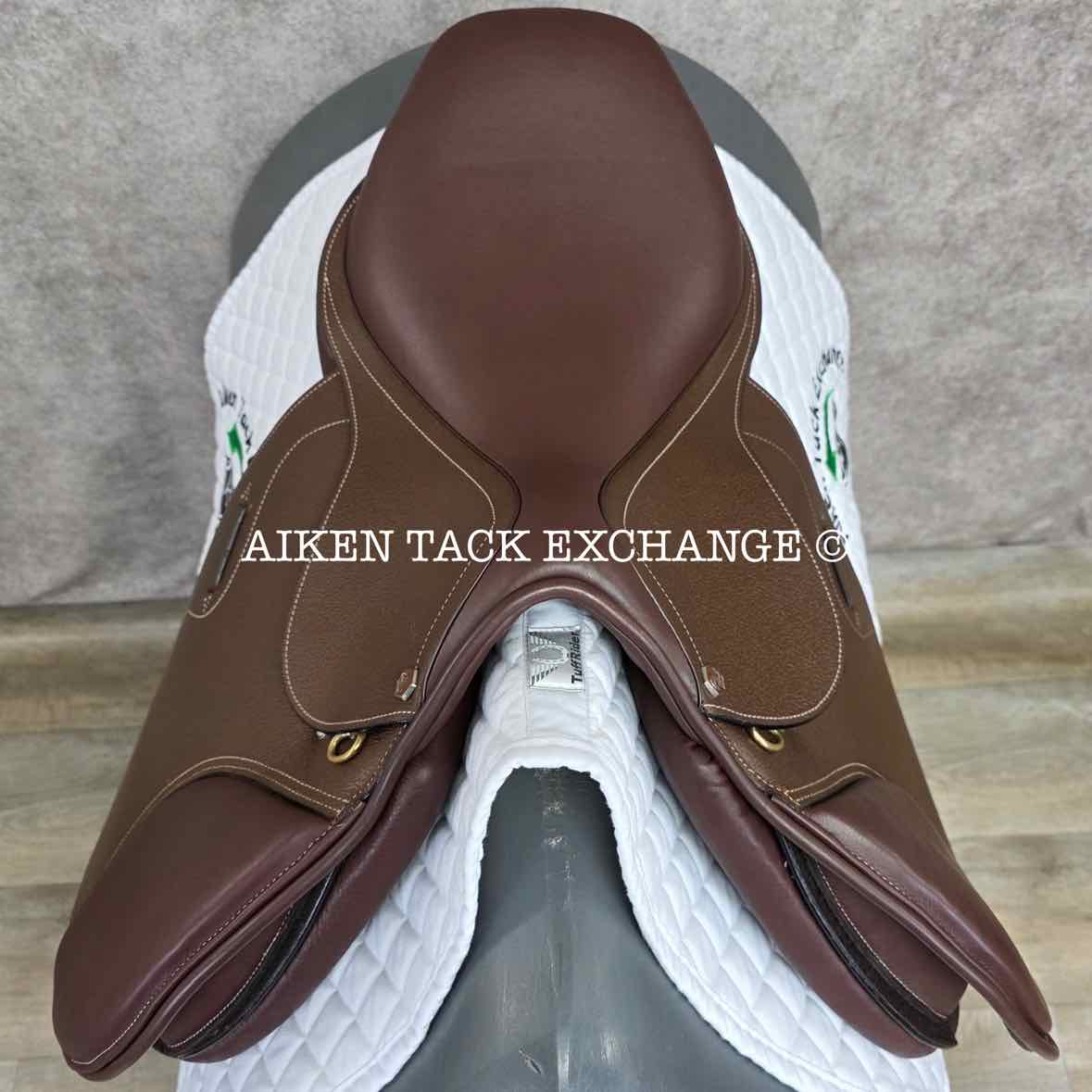 **SOLD** HDR - Henri de Rivel Club Close Contact Plus Saddle, 16.5" Seat, Adjustable Tree - IGP Changeable Gullet, Foam Panels