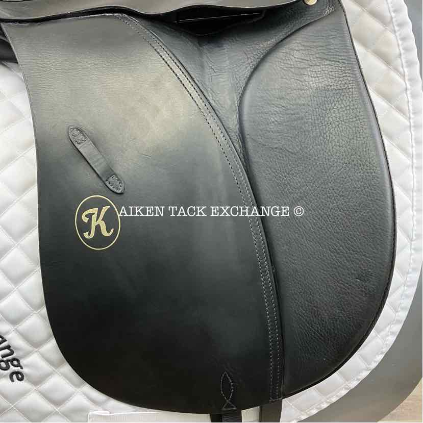 1990 Passier Katrin Dressage Saddle, 17" Seat, Medium Tree, Wool Flocked Panels