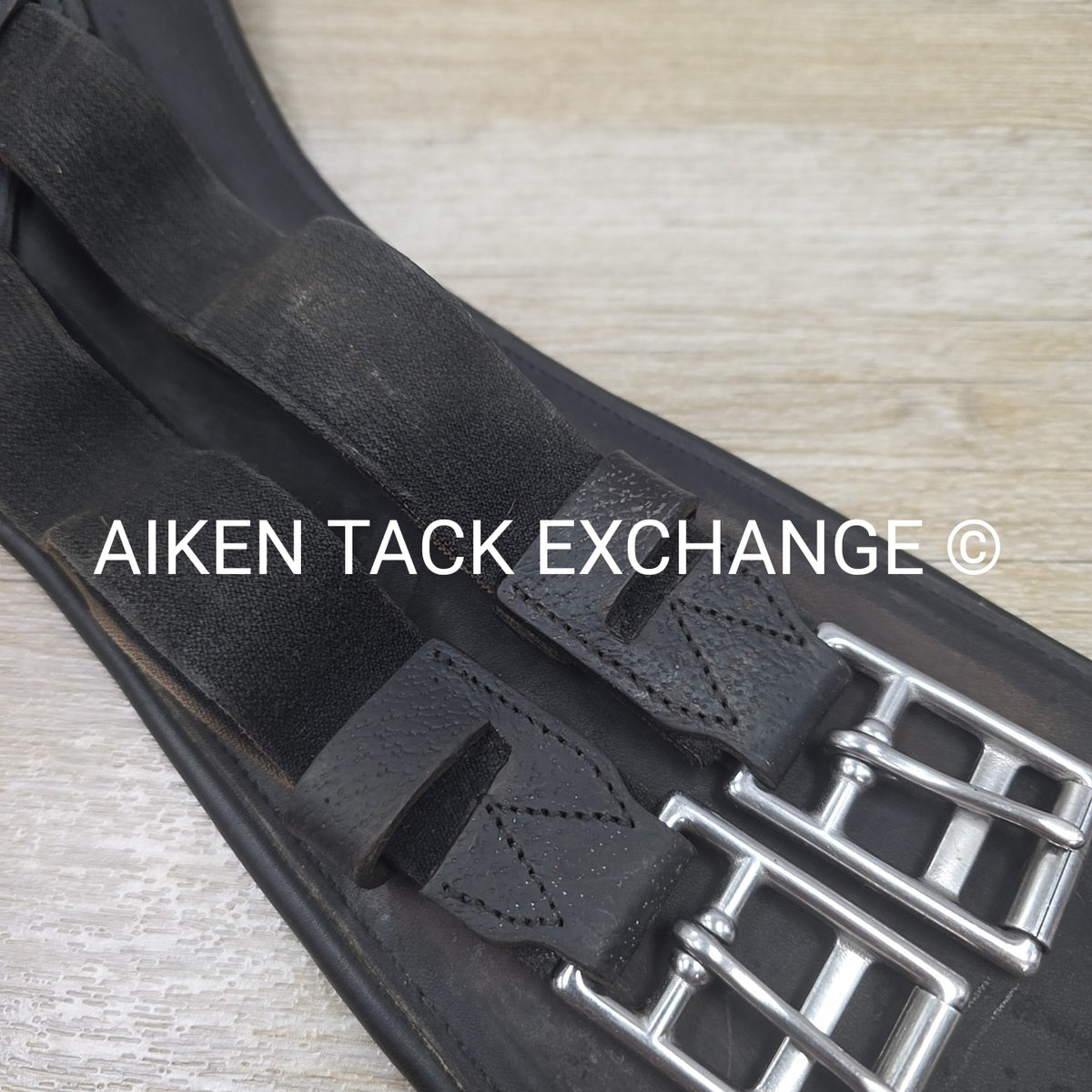 Devoucoux V Strap Girth, Black, Size 28"