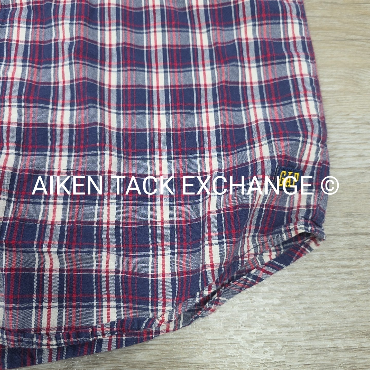 GAP Short Sleeve Button Up Shirt, Size Medium