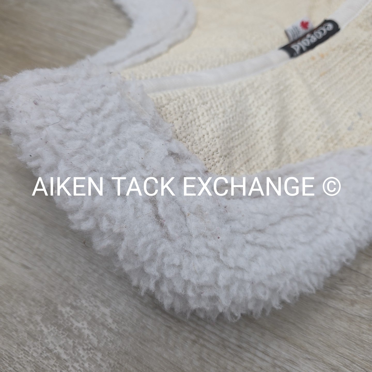 Ecogold Non-Slip Secure Hunter Pad, Size Large / 17" - 17.5"