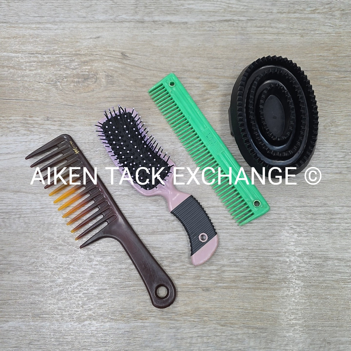 BARGAIN BUNDLE: 2 Combs, 1 Brush, & 1 Curry Comb