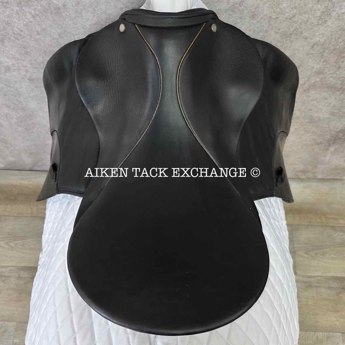 Stubben Tristan Dressage Saddle, 18" Seat, 31.5cm Tree - Medium Wide, Wool Flocked Panels