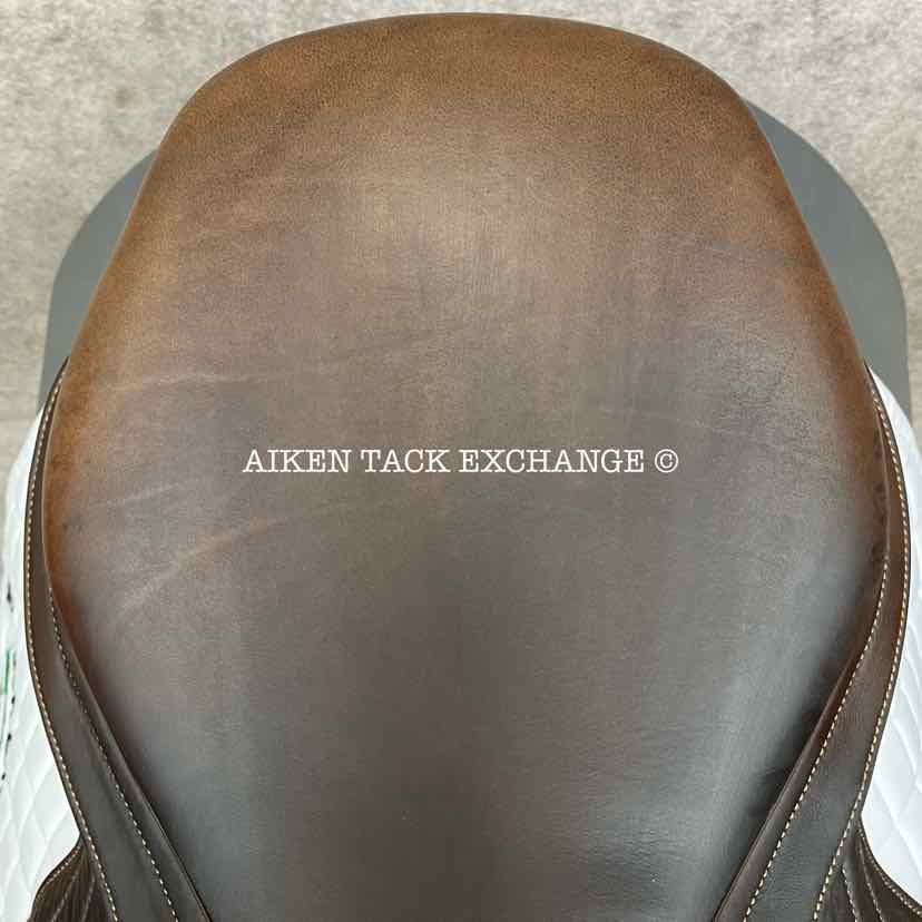 **SOLD** 2018 Bates Advanta Monoflap Eventing Jump Saddle, 17" Seat, Adjustable Tree - Changeable Gullet, Wool Flocked Panels