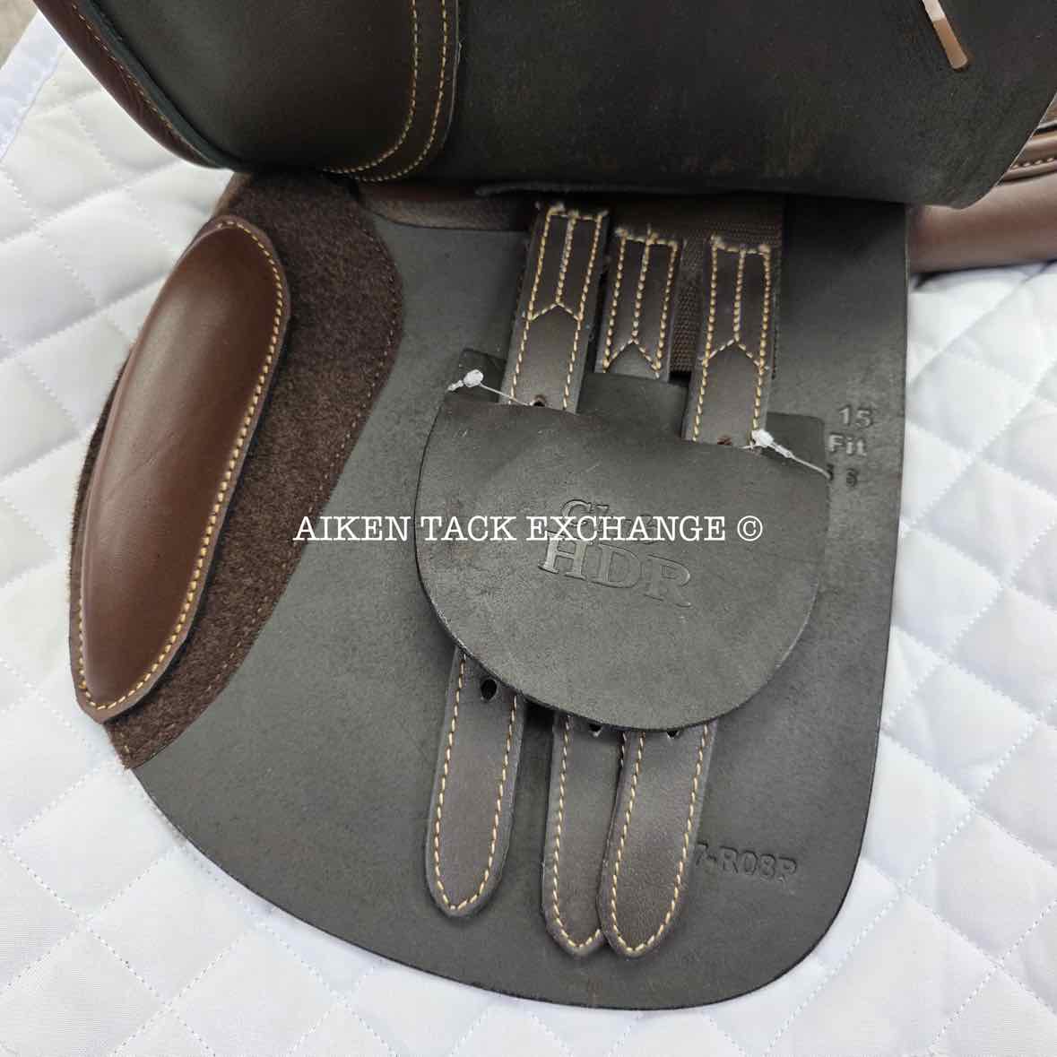 HDR - Henri de Rivel Novice Club Close Contact Jump Saddle, 15" Seat, Regular / Medium Tree, Foam Panels