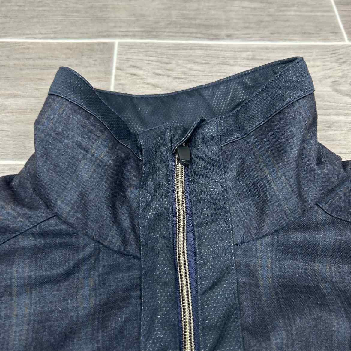 FITS Light Weight Jacket, Size Small