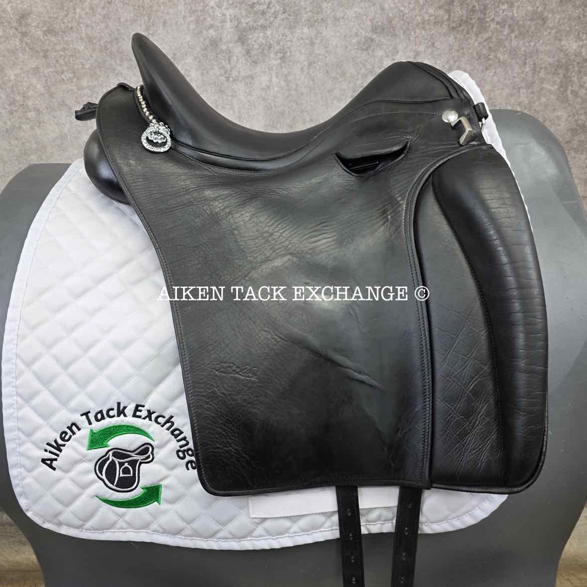 Zaldi Luso Deluxe Portuguese Dressage Saddle, 17" Seat, M/MW Tree, Wool Flocked Panels, Comes with Matching Tack & Accessories