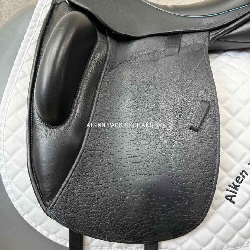 2020 Custom Saddlery Icon Star Monoflap Dressage Saddle, 17.5" Seat, Adjustable Tree, Wool Flocked Panels