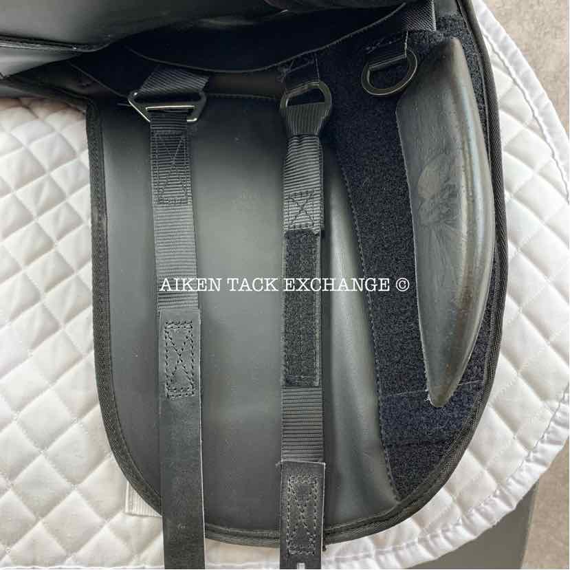 **SOLD** Thorowgood T4 Moveable Block MDR Standard Wither Dressage Saddle, 17.5" Seat, Adjustable Tree - Changeable Gullet, Wool Flocked Panels