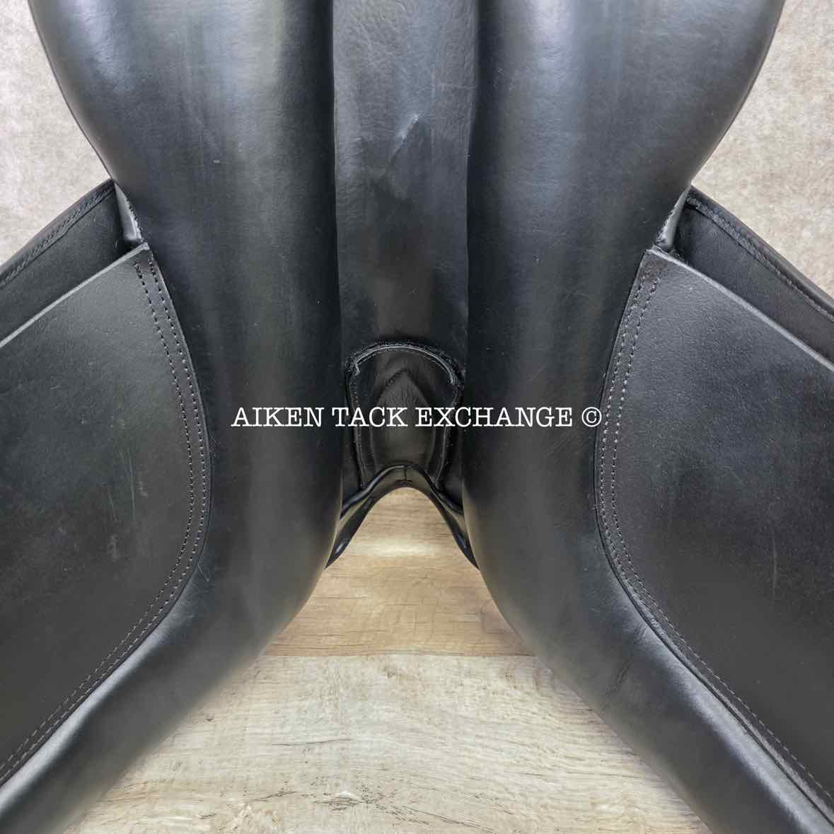 Marcel Toulouse Alissa Platinum Genesis Dressage Saddle, 17.5" Seat, Adjustable Tree, Wool Flocked Panels