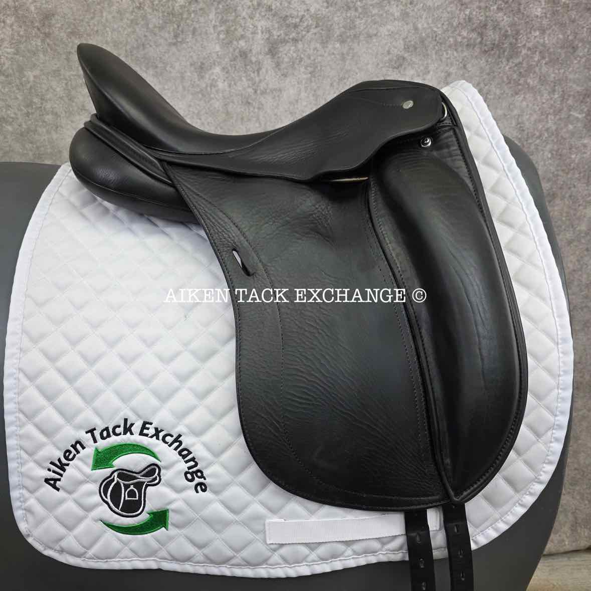 2005 Schleese Derby Dressage Saddle, 17.5" Seat, Adjustable AdapTree, Wool Flocked Panels