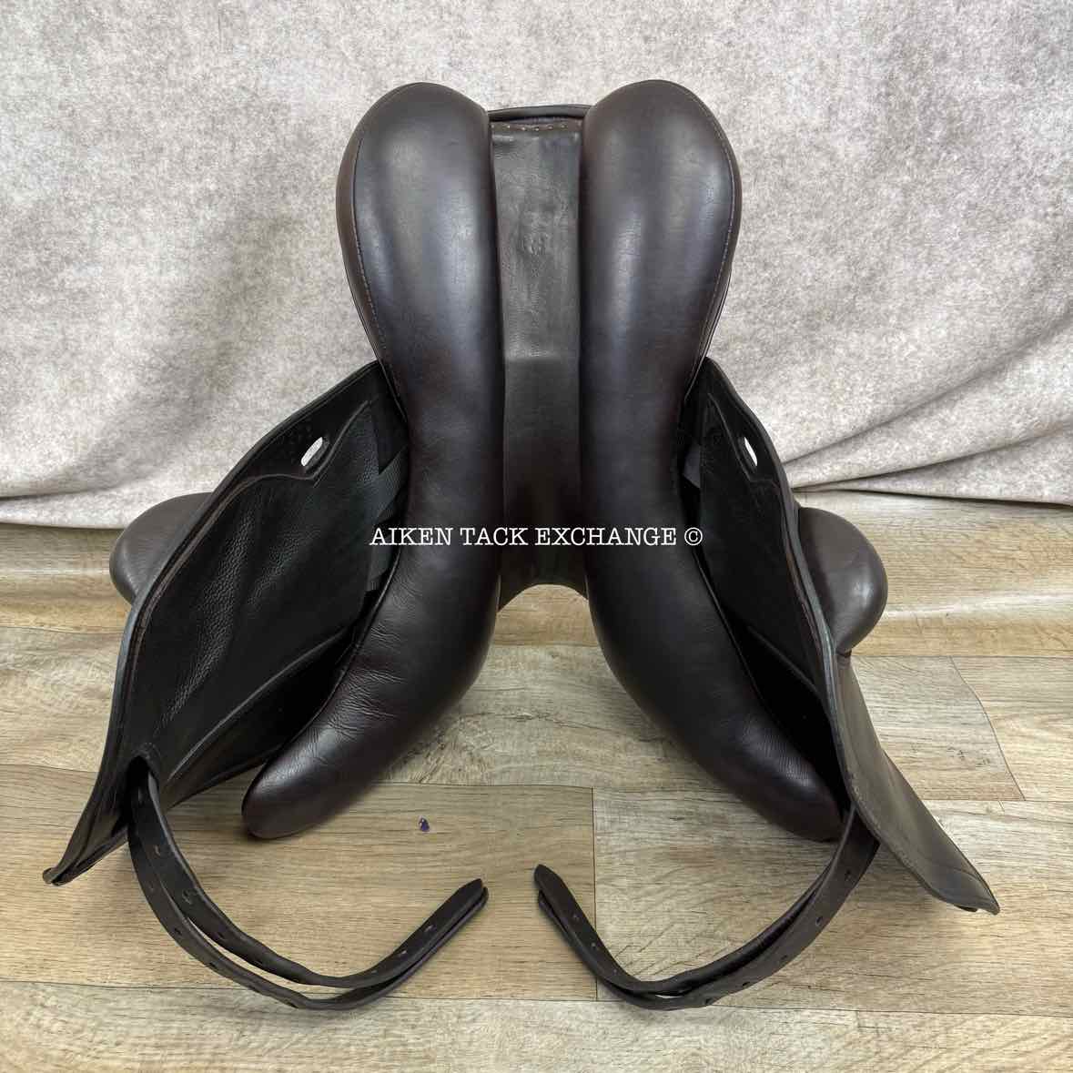 2013 DK Saddlery Liberty Monoflap Jump Saddle, 18" Seat, M/MW Tree, Wool Flocked Panels