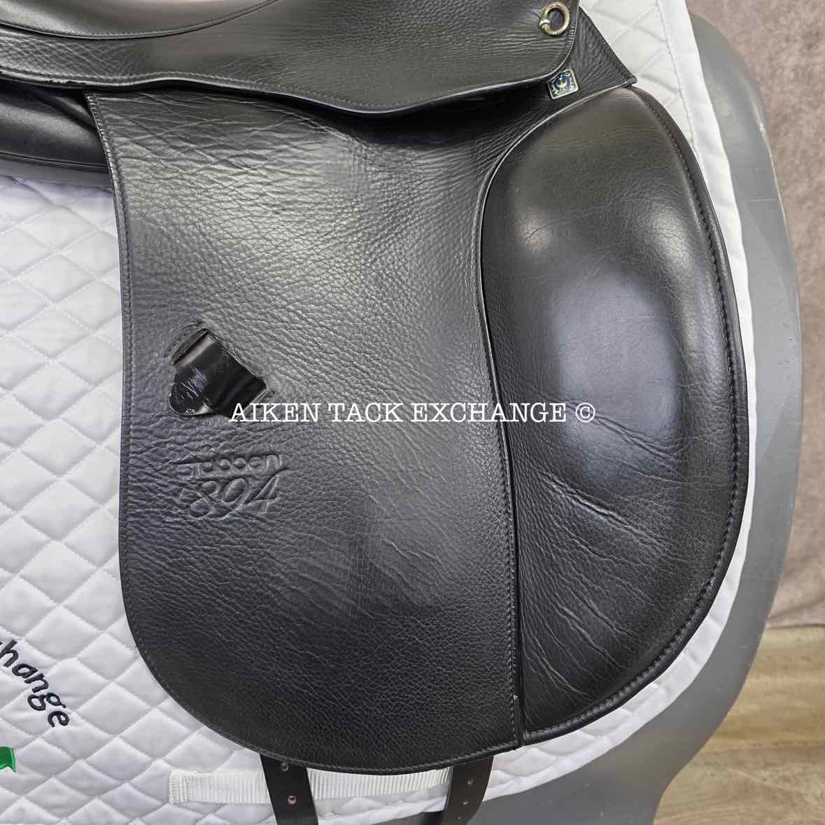 **SOLD** 2019 Stubben 1894 Dressage Saddle, 18" Seat, 30cm Tree - M/MW, Wool Flocked Panels