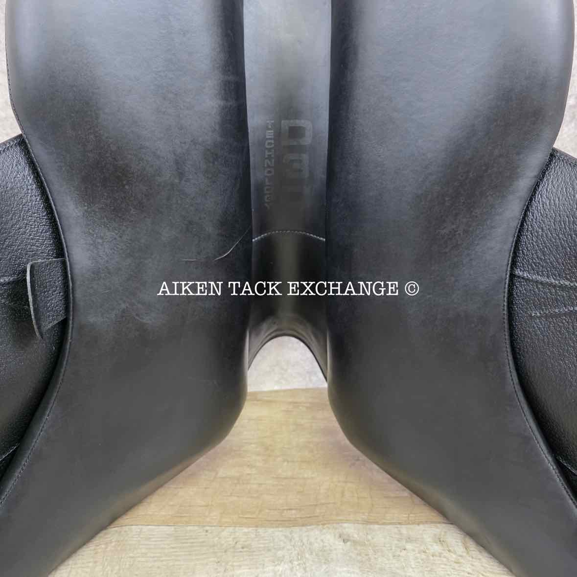 2017 Devoucoux Makila Lab Monoflap Dressage Saddle, 17" Seat - 2AA Flap, Medium Tree, D3D Panels, Full Buffalo Leather