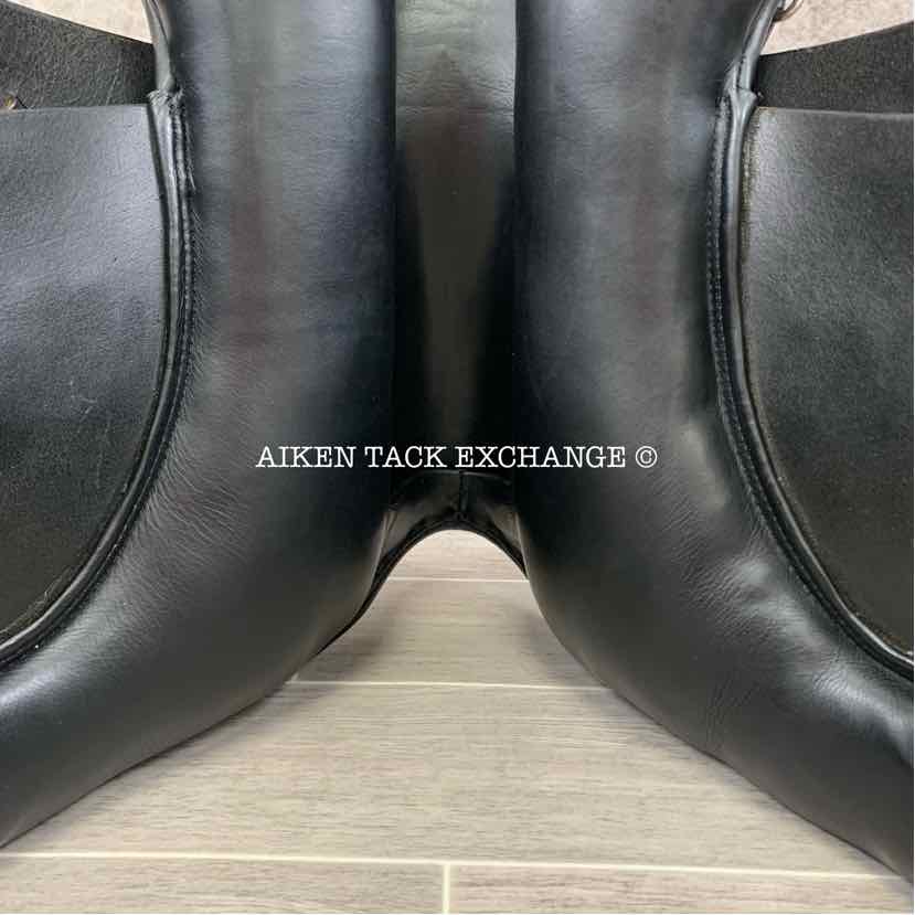 Mystic by Smith-Worthington Dressage Saddle, 17.5" Seat, Medium Tree, Wool Flocked Panels