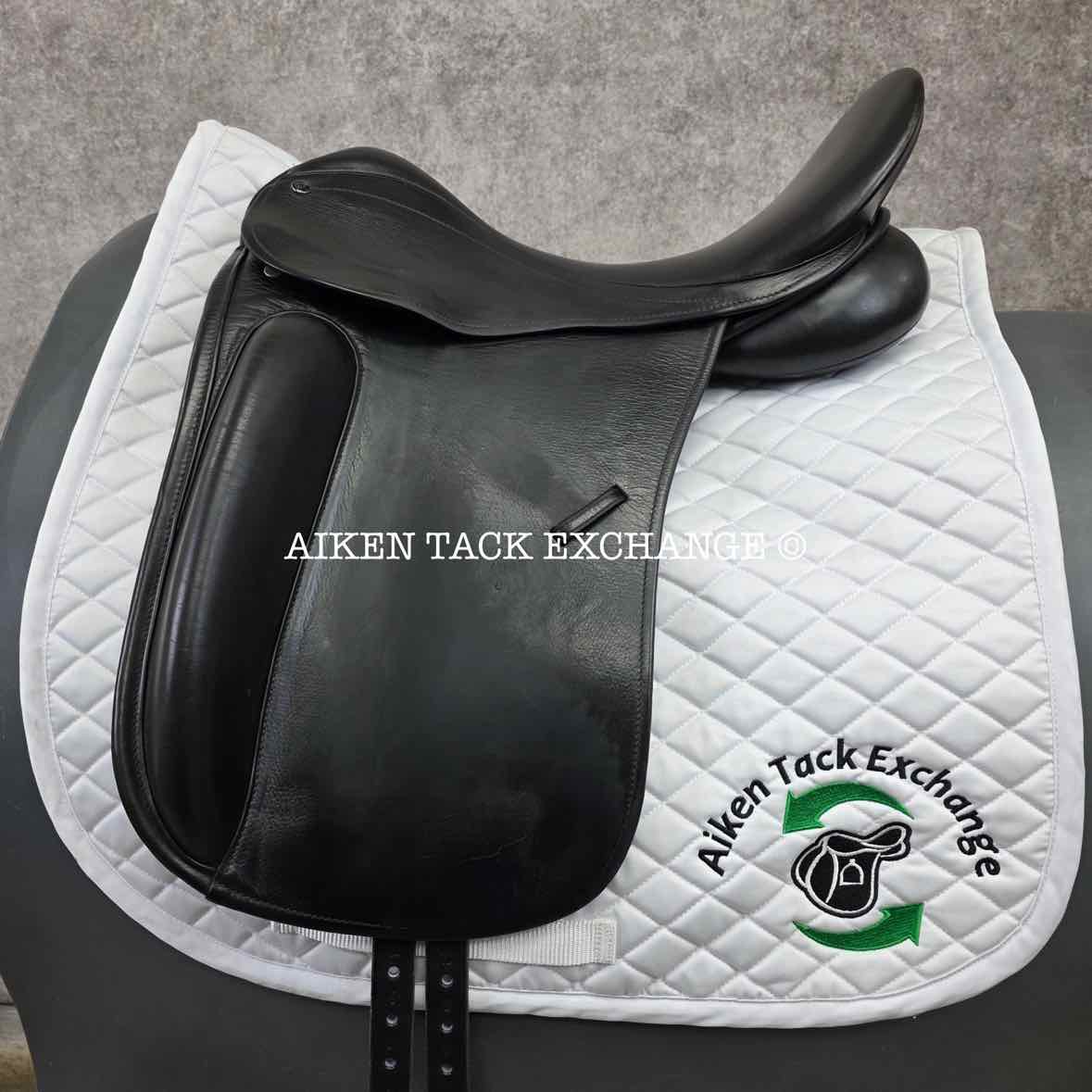 2015 County Perfection Dressage Saddle, 17.5" Seat, Medium Tree, Wool Flocked Panels