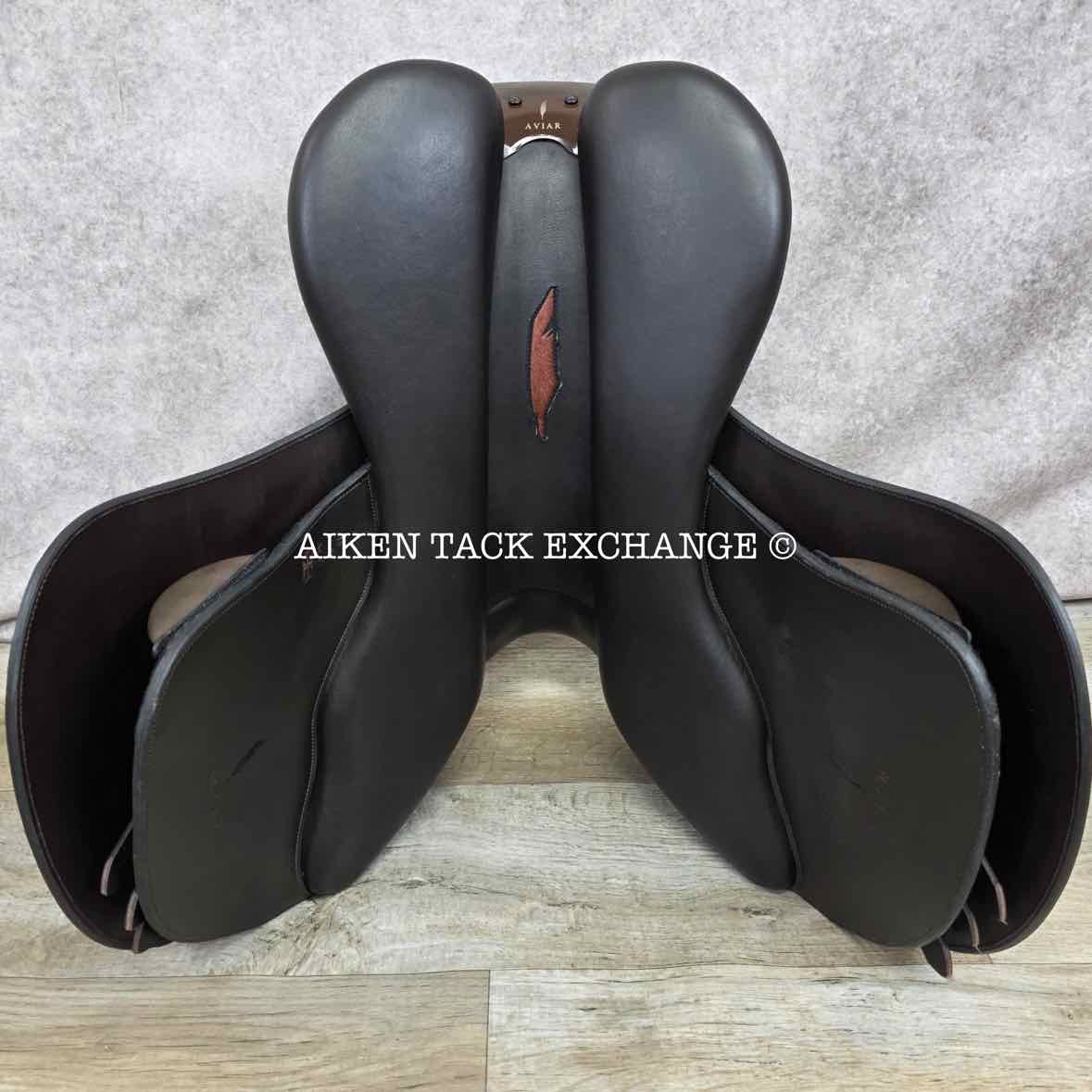 2022 Aviar Ace Close Contact Jump Saddle, 18" Seat, Adjustable Flex Tree, Foam Panels