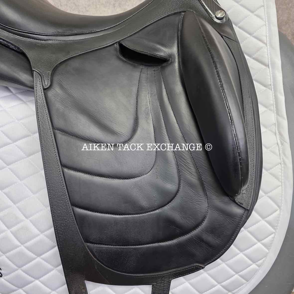2018 Devoucoux Makila Harmonie Monoflap Dressage Saddle, 17.5" Seat - 002, 1A Flap - Short, Dynamick Tree - Medium, D3D Panels, Full Buffalo Leather