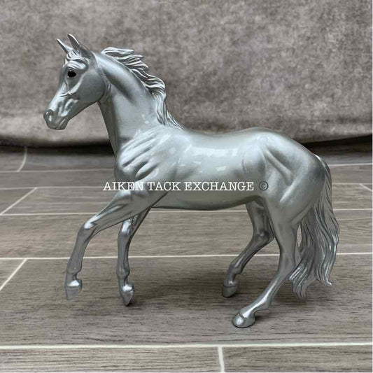 Breyer Elements Collection: Iridium