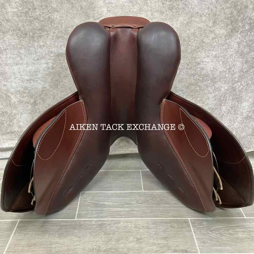 **SOLD** 2018 Stubben Redwood Ascend Close Contact Jump Saddle, 16.5" Seat, 32cm Tree - Wide, Wool Flocked Panels